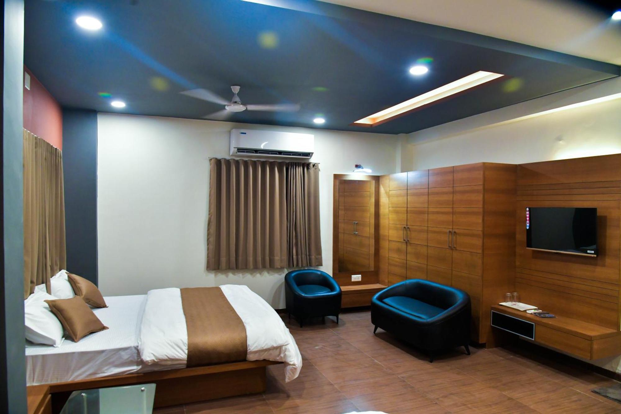 Hotel Ashooka Inn Gandhinagar Exteriör bild